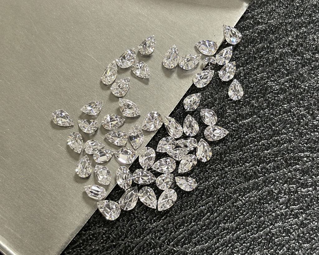 2.5 × 4 mm small Pear loose Moissanite diamond, D color, VVS2 clarity
