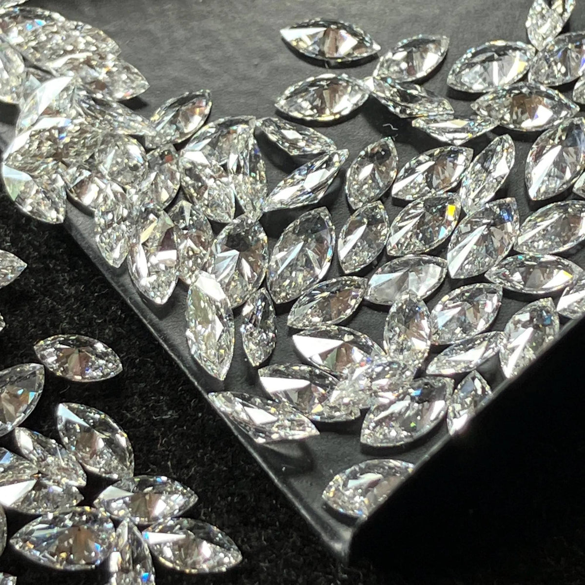 1.5 × 2.5 mm small Marquise loose Moissanite diamond, D color, VVS2 clarity