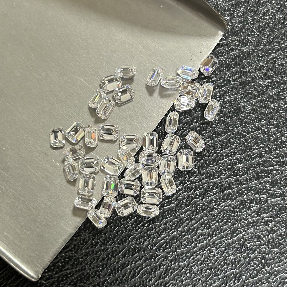 2.5 × 3.5 mm small Emerald loose Moissanite diamond, D color, VVS2 clarity