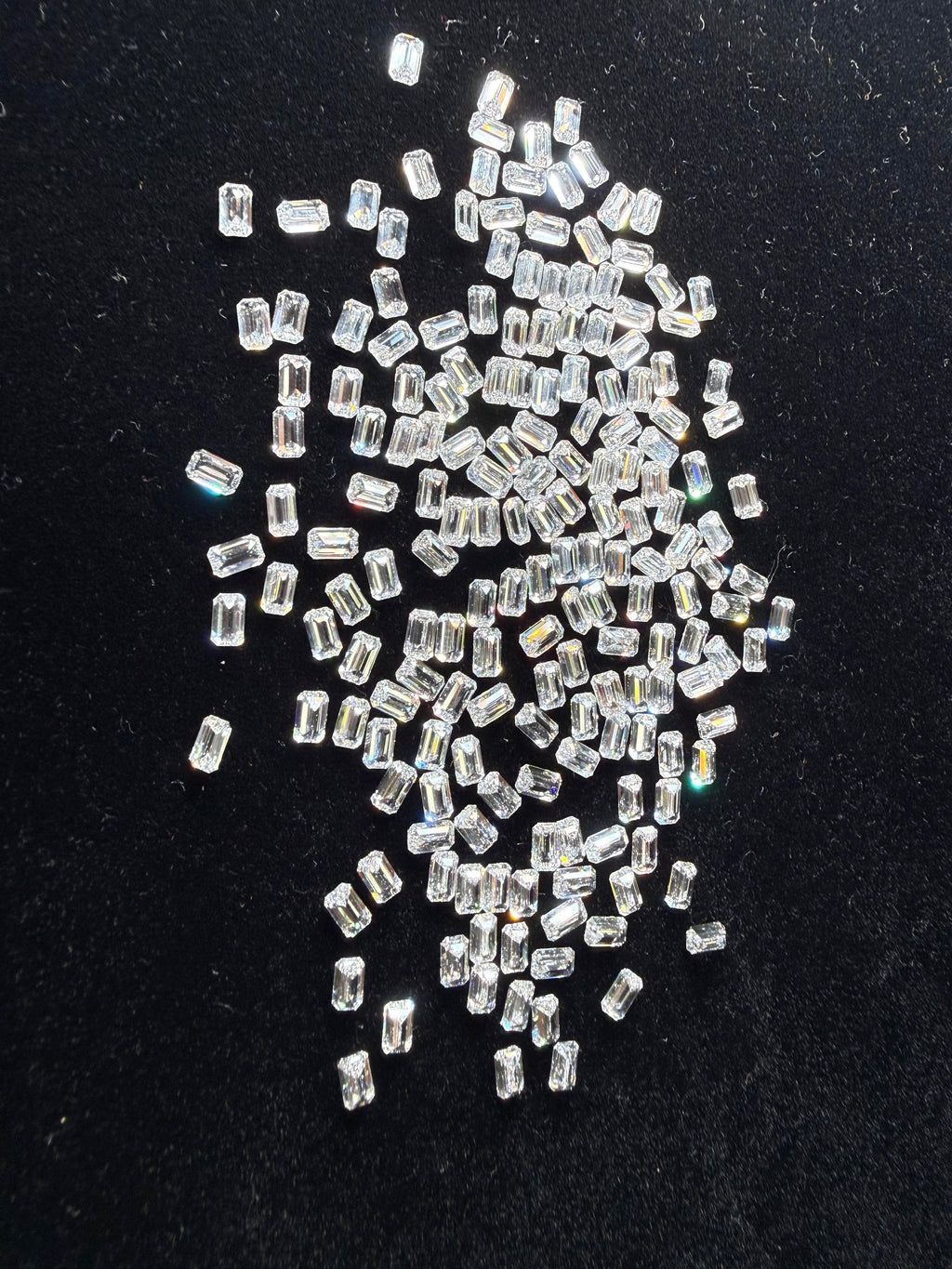 2.5 × 3.5 mm small Emerald loose Moissanite diamond, D color, VVS2 clarity