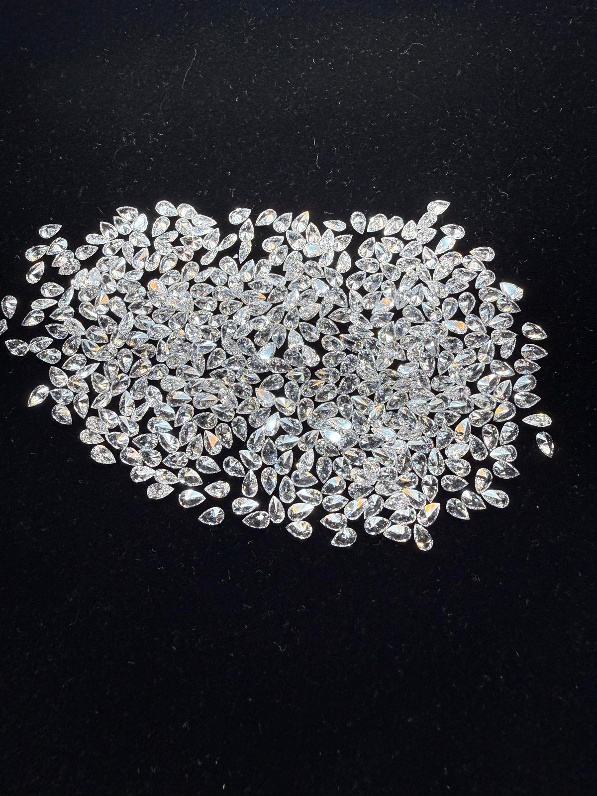 2.5 × 4 mm small Pear loose Moissanite diamond, D color, VVS2 clarity