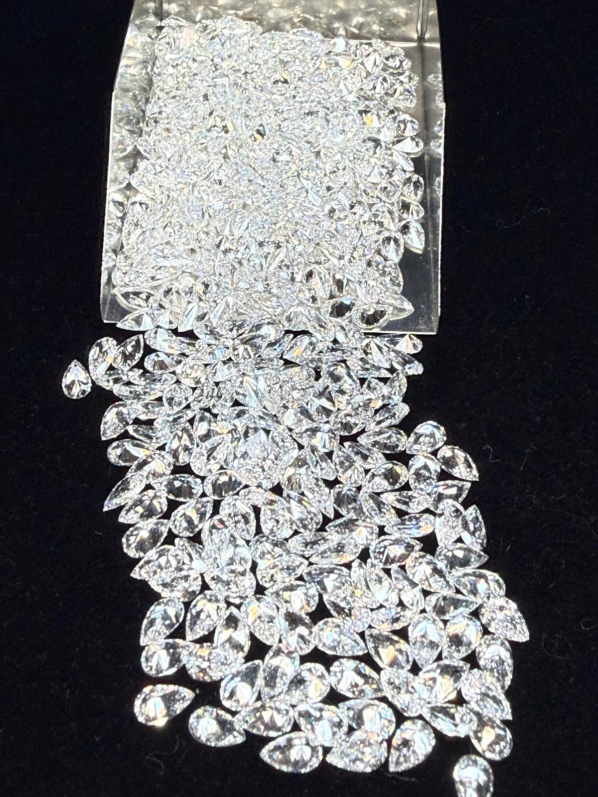 2.5 × 4 mm small Pear loose Moissanite diamond, D color, VVS2 clarity