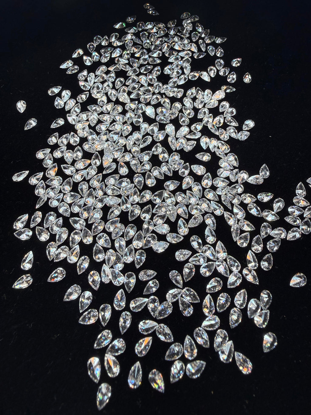 2.5 × 4 mm small Pear loose Moissanite diamond, D color, VVS2 clarity