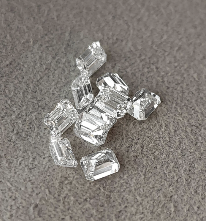 5 × 7 mm small Radiant loose Moissanite diamond, D color, VVS2 clarity