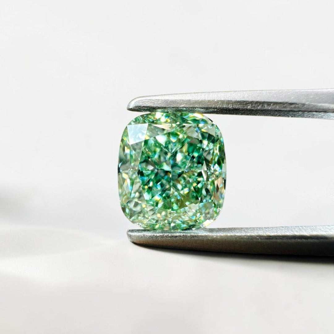 1CT Cushion cut fancy vivid Green lab grown CVD diamond, IGI certified