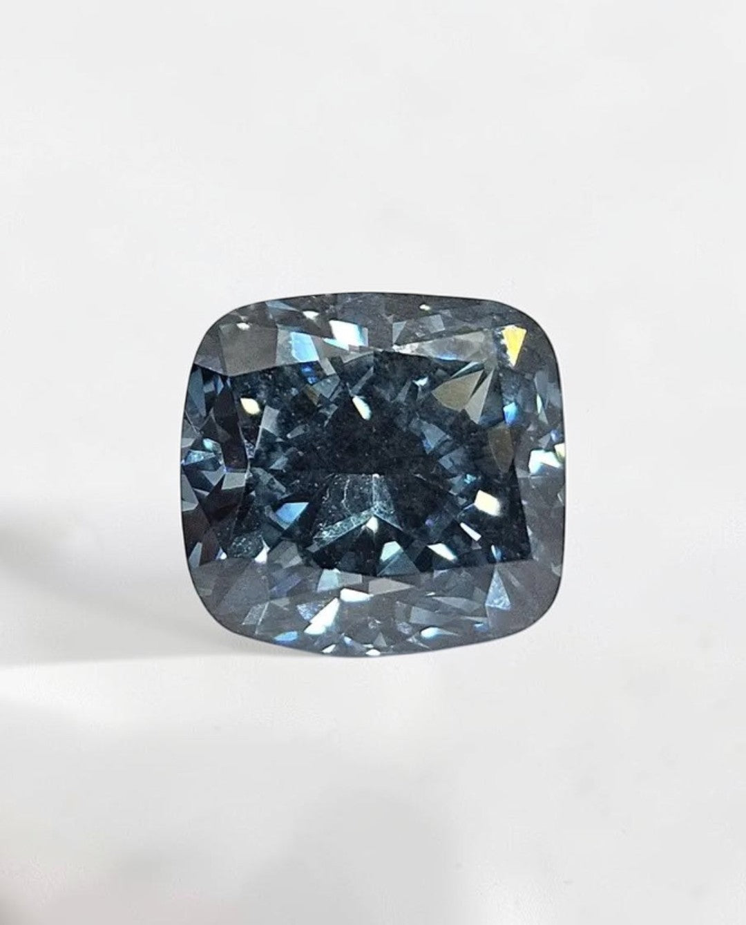 1CT Cushion cut fancy vivid Blue lab grown CVD diamond, IGI certified