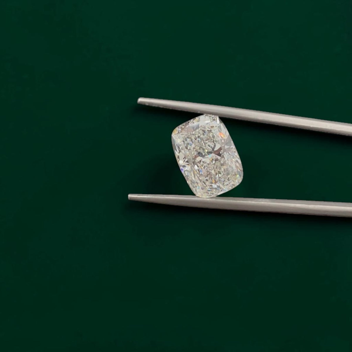 1CT Natural Cushion Cut Diamond