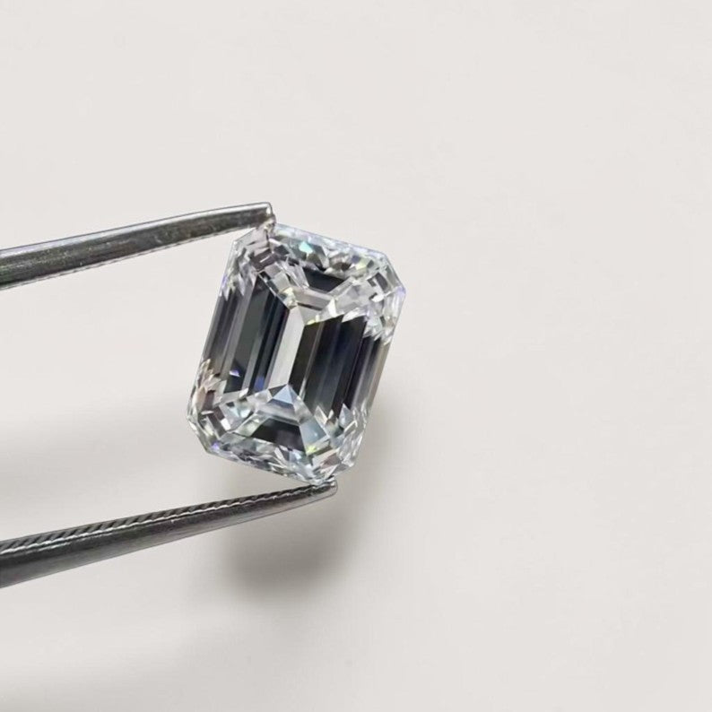 0.5ct to 3ct Emerald cut Lab Grown Diamond, IGI Certified, EF Colour, VVS/VS Clarity