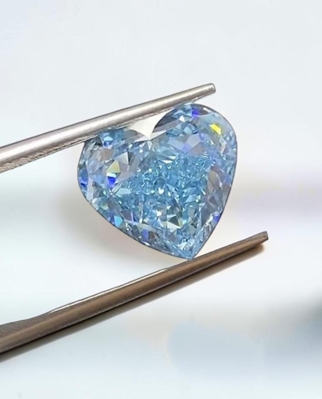 1CT Heart cut fancy vivid Blue lab grown CVD diamond, IGI certified
