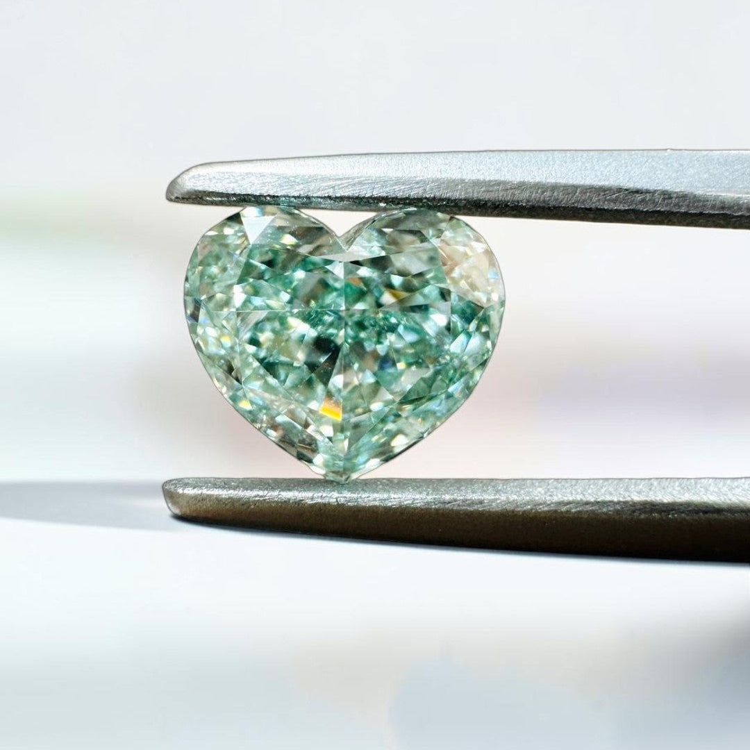 1CT Heart cut fancy vivid Green lab grown CVD diamond, IGI certified