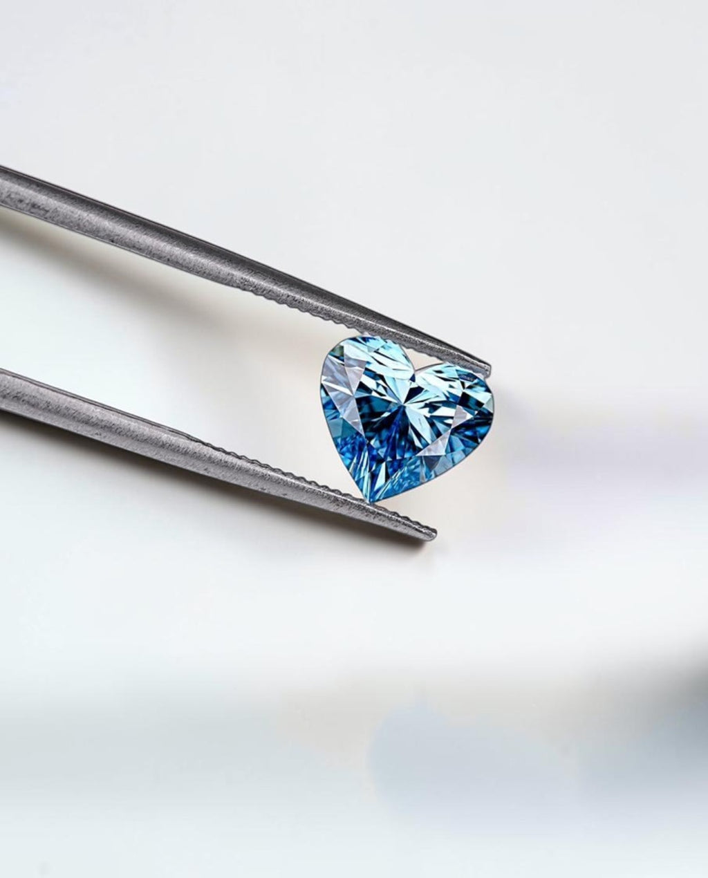 1CT Heart cut fancy vivid Blue lab grown CVD diamond, IGI certified