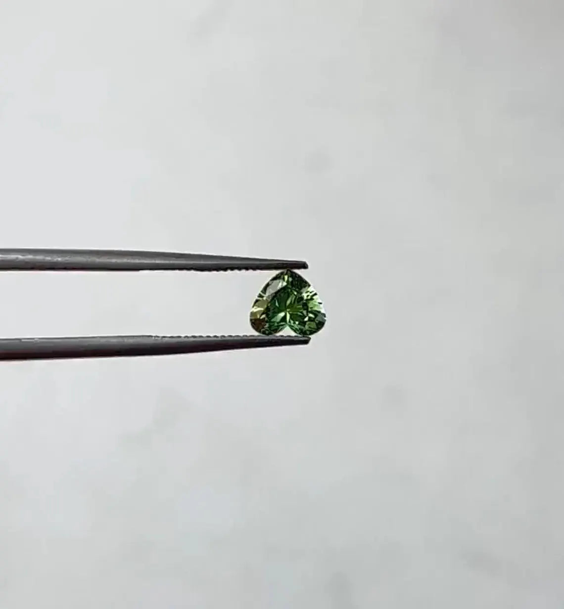 1CT Heart cut fancy vivid Green lab grown CVD diamond, IGI certified