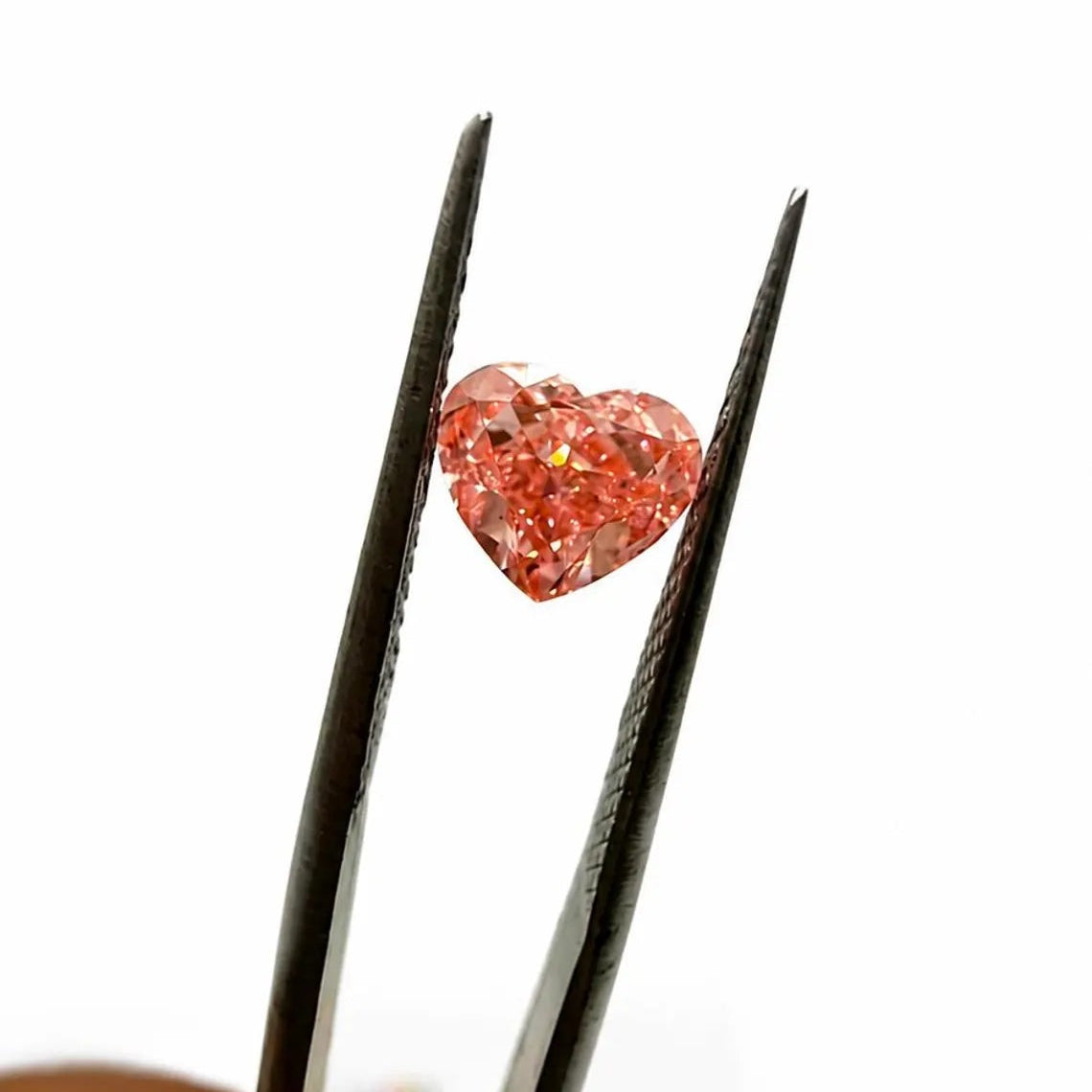 1CT Heart cut fancy vivid Pink lab grown CVD diamond, IGI certified