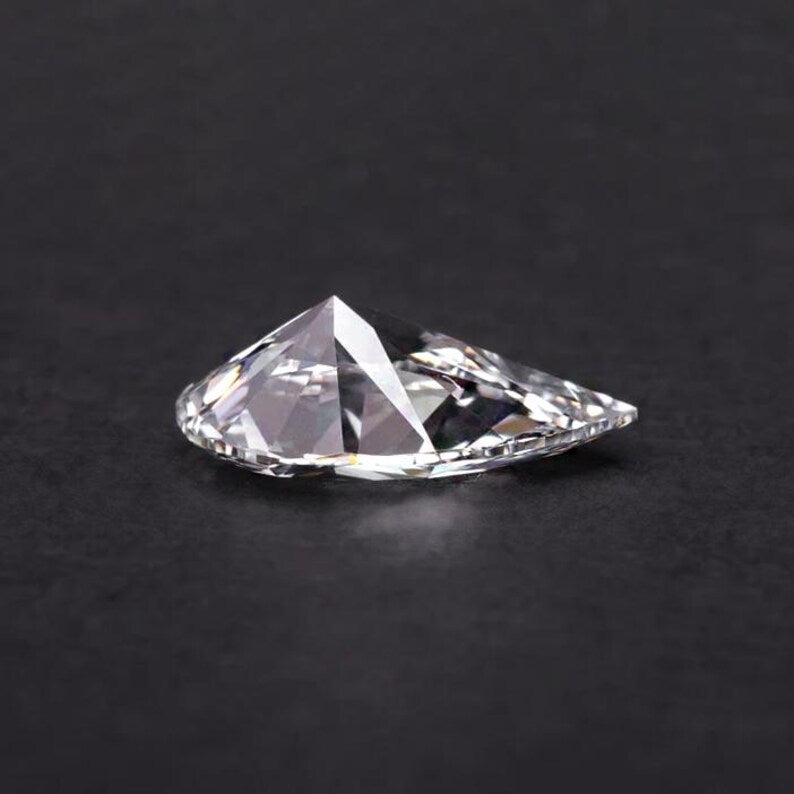 1ct to 5ct Pear cut Lab Grown Moissanite Diamond, EF Colour, VVS/VS Clarity