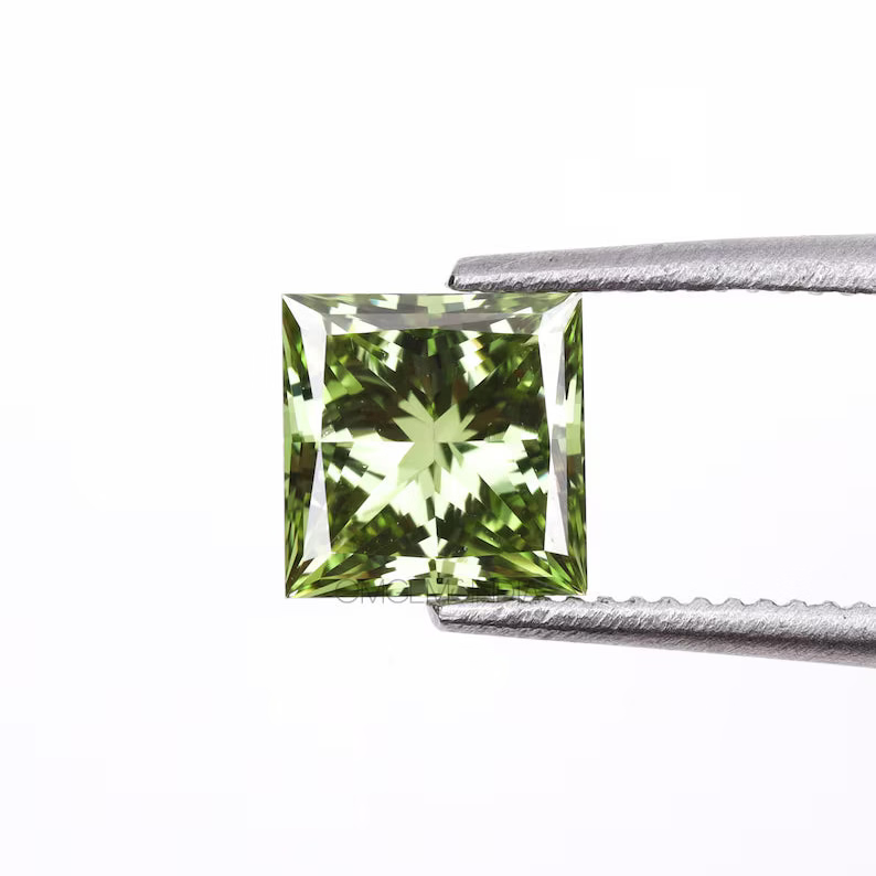 1CT Princess cut fancy vivid Green lab grown CVD diamond, IGI certified