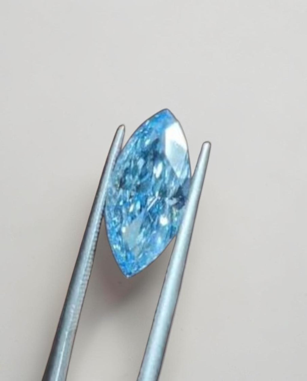 1CT Marquise cut fancy vivid Blue lab grown CVD diamond, IGI certified
