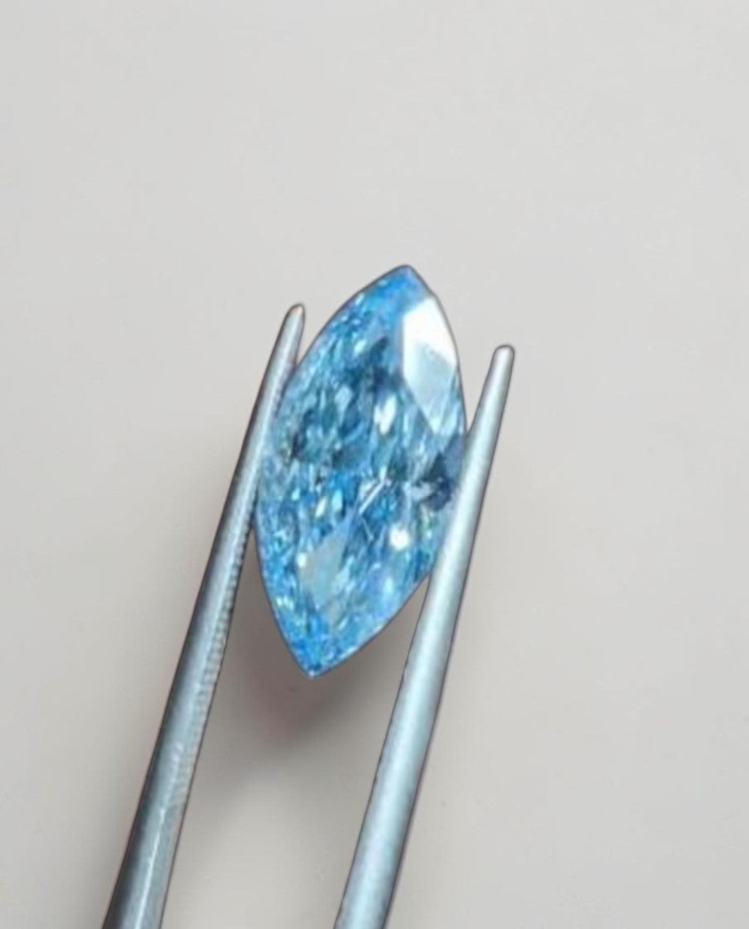 1CT Marquise cut fancy vivid Blue lab grown CVD diamond, IGI certified