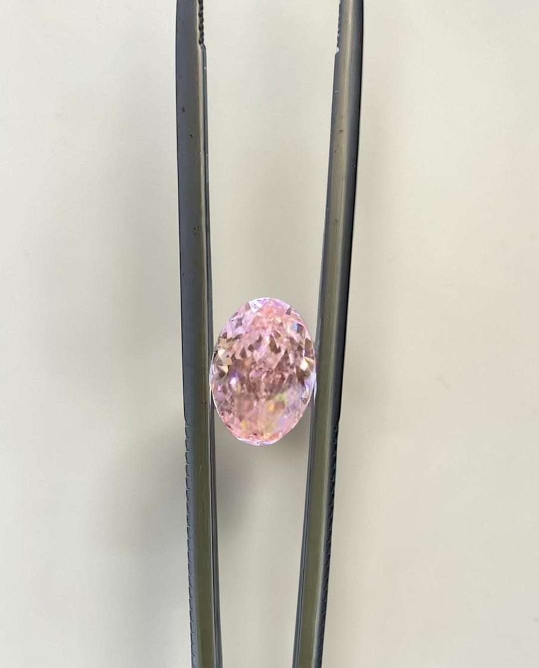 1CT Oval cut fancy vivid pink lab grown CVD diamond, IGI certified