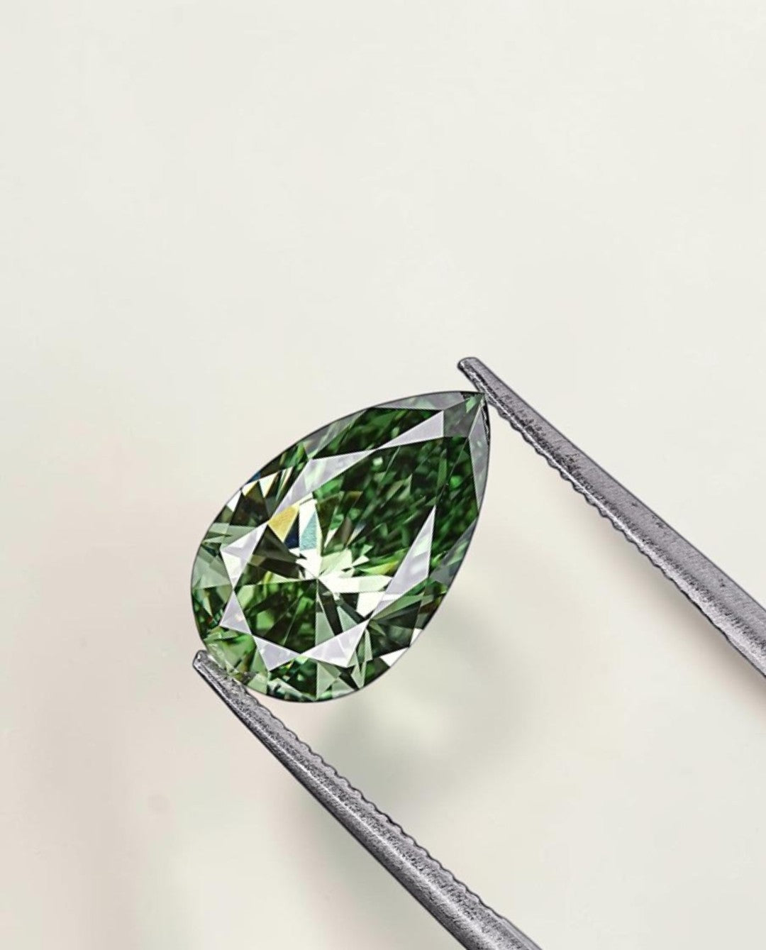 1CT Pear cut fancy vivid Green lab grown CVD diamond, IGI certified