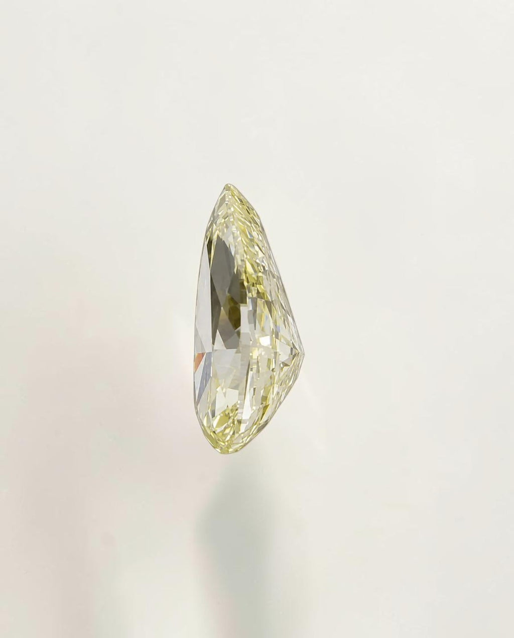 1CT Pear cut fancy vivid Yellow lab grown CVD diamond, IGI certified