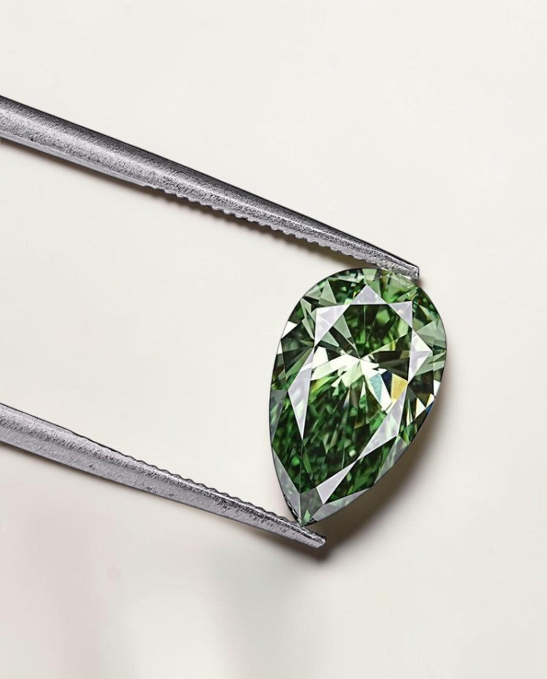 1CT Pear cut fancy vivid Green lab grown CVD diamond, IGI certified