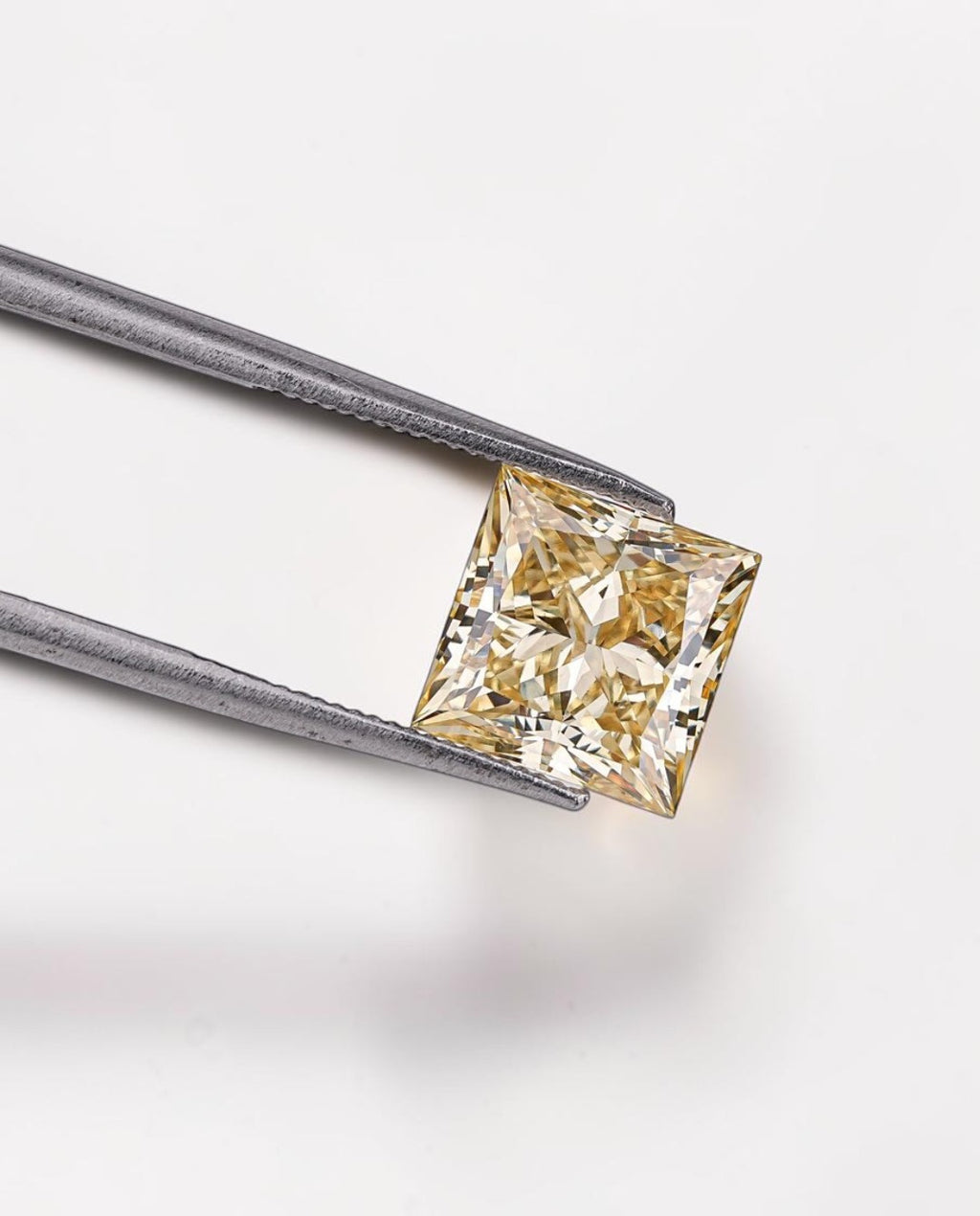 1CT Princess cut fancy vivid Yellow lab grown CVD diamond, IGI certified