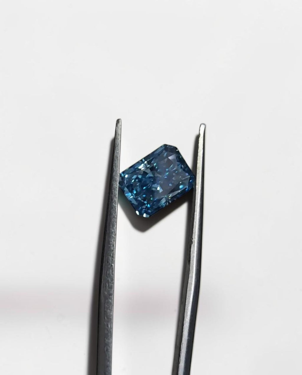1CT Radiant cut fancy vivid Blue lab grown CVD diamond, IGI certified