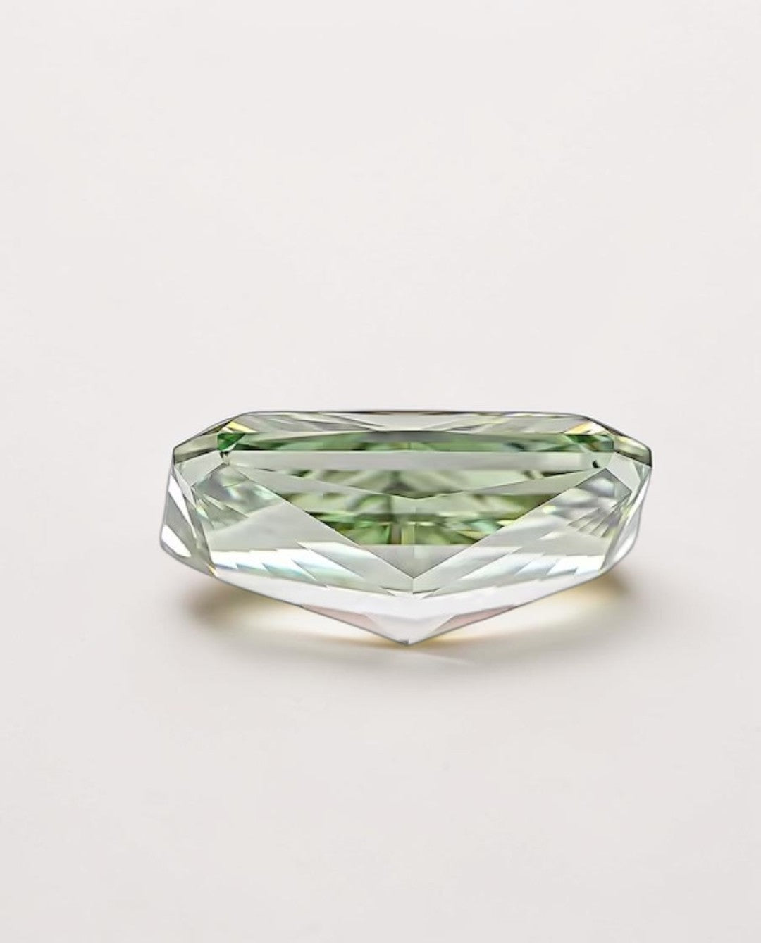 1CT Radiant cut fancy vivid Green lab grown CVD diamond, IGI certified