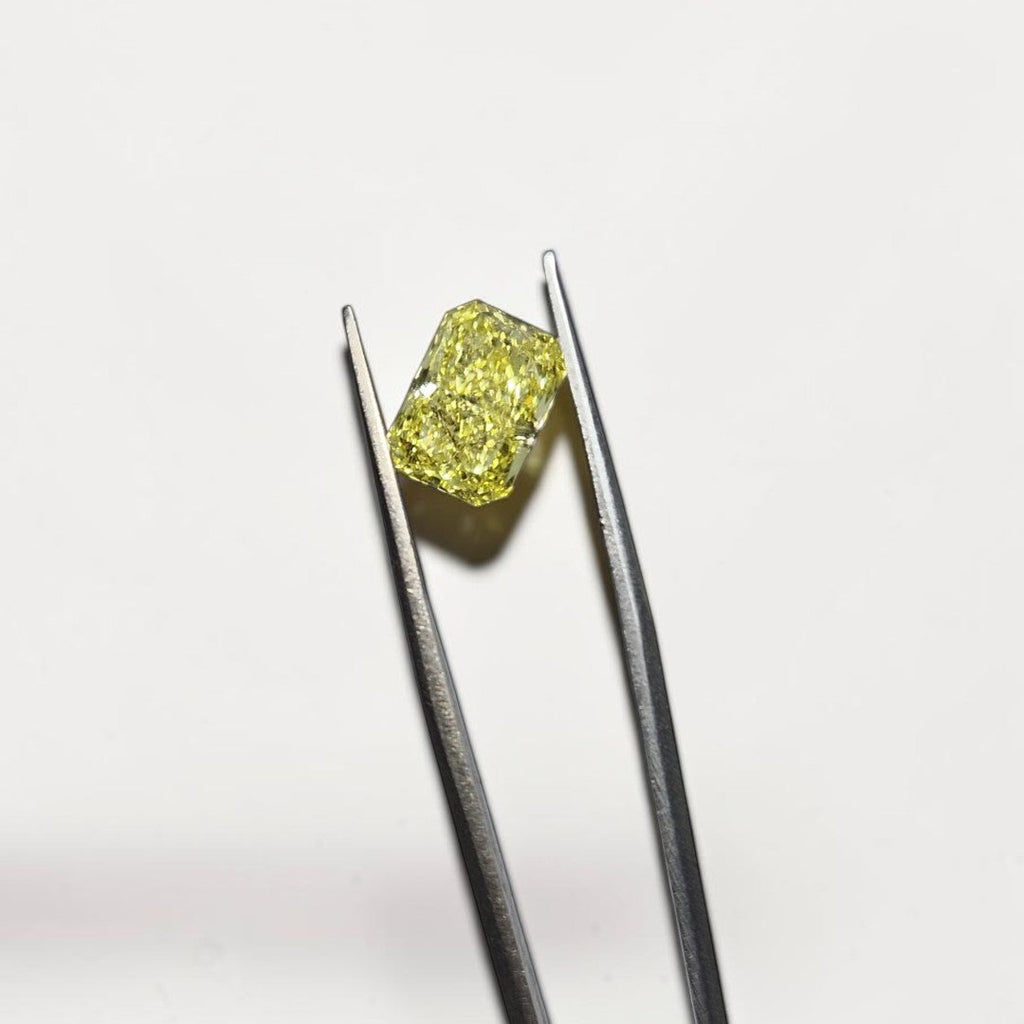 1CT Radiant cut fancy vivid Yellow lab grown CVD diamond, IGI certified
